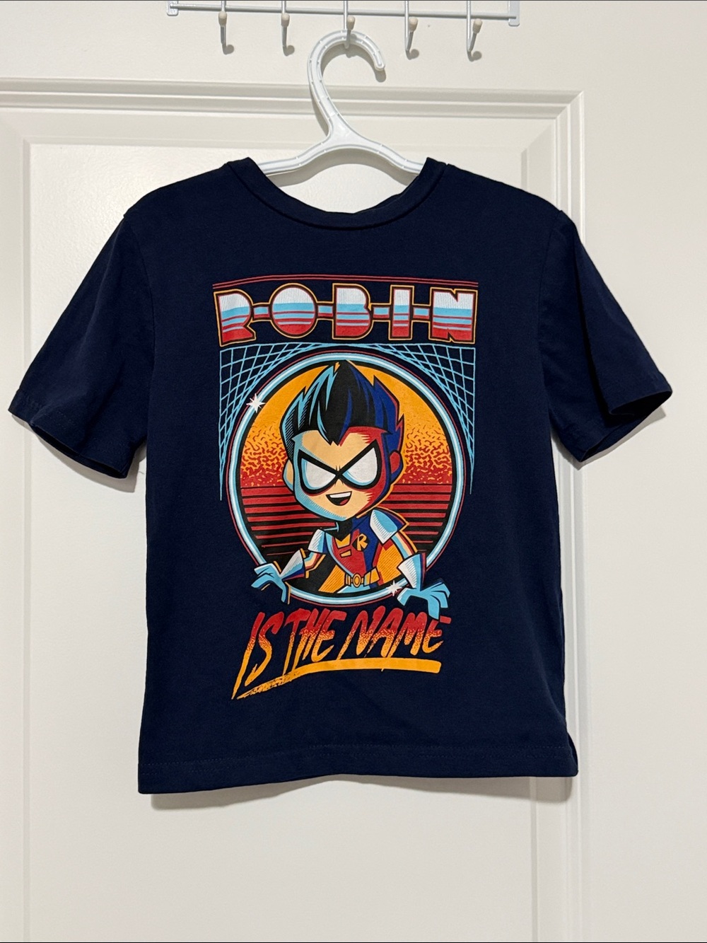 Gildan Navy Kids' Robin Graphic Tee with Bright Multicolor Print